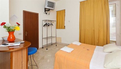 פלרמו Hotel Rainbow מראה חיצוני תמונה